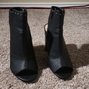 Black rhinestone heel